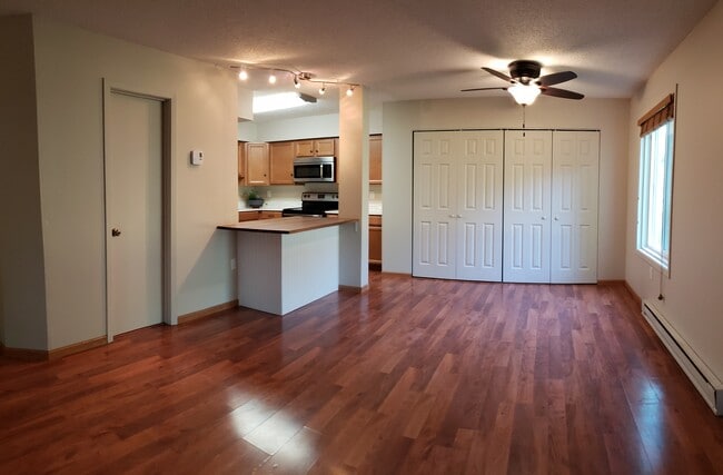 Photo - 720 W Village Rd