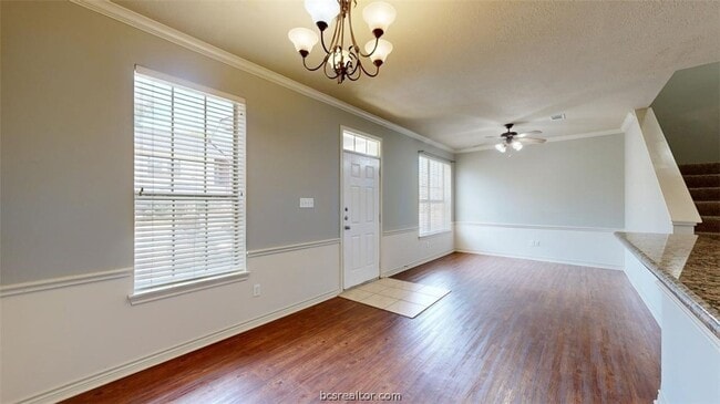 Photo - 211 Forest Dr Loop