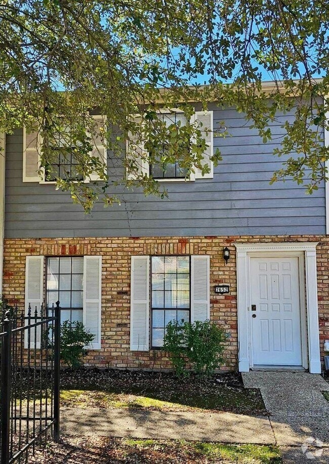 Building Photo - Ready! Rental