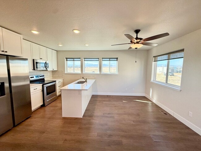 Photo - 2837 Urban Pl Unidad B