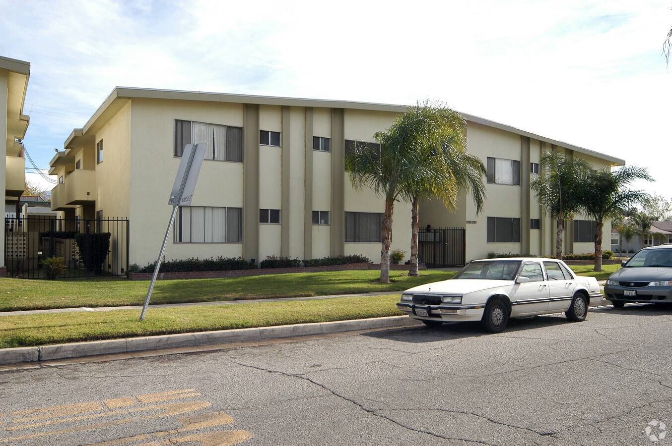 Photo - Genevieve Apartments