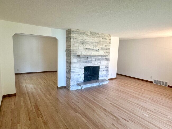 Photo - 7301 Glouchester Dr