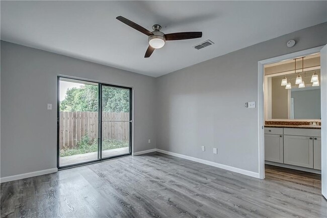 Photo - 4307 S 1st St Unit 108