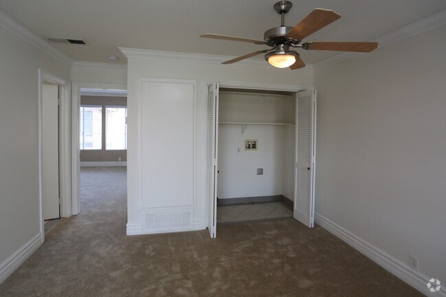 Le Med Apartment Homes