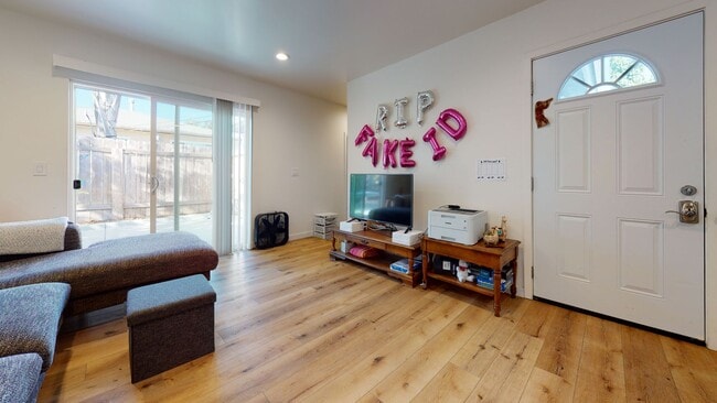 5630 Dorothy Dr