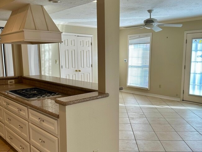 Photo - 5659 Lymbar Dr