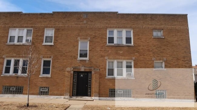 Building Photo - 3224 N Linder Ave Unit 2 Rental
