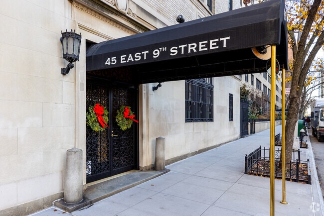 Photo - 45 E 9th St