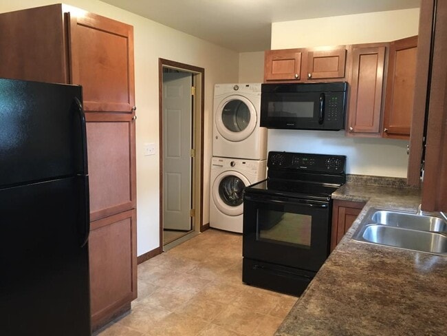 Photo - 208 E 2nd Ave