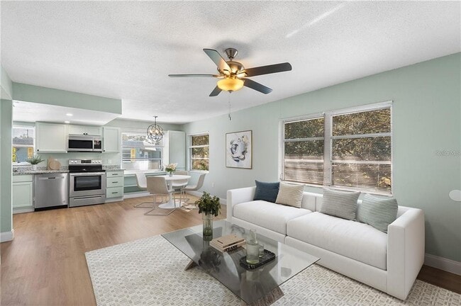 Building Photo - 6262 Emerson Ave S Unit 21