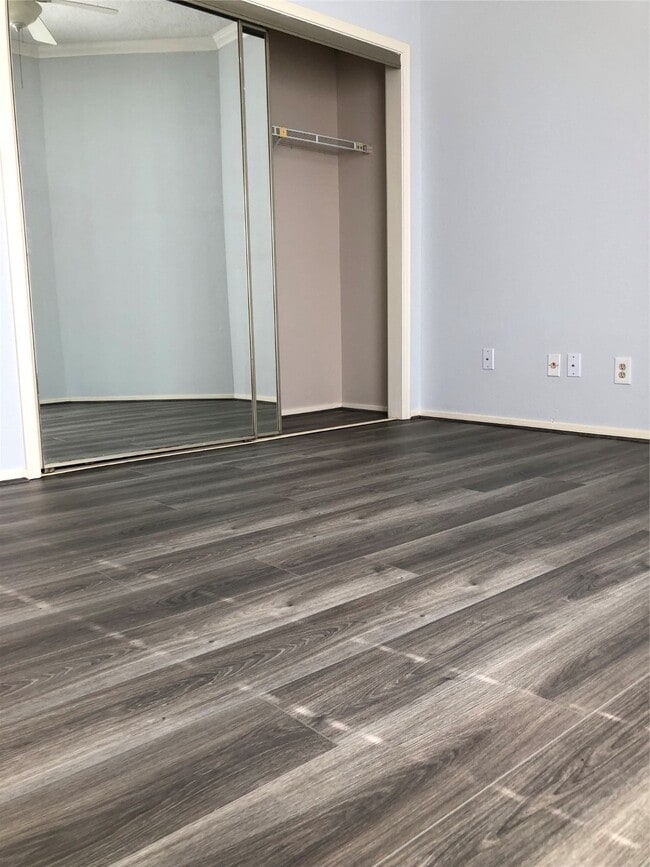 Building Photo - 921 Marine Dr Unit 330 Rental
