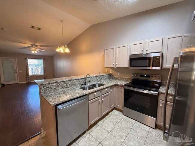 Photo - 2511 Trailwood Dr