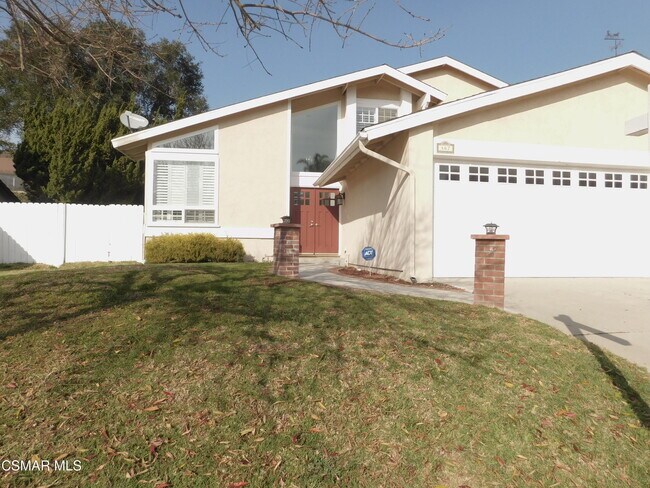 Photo - 467 Sundance St