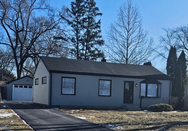 Building Photo - 1129 Campbell Ave Rental