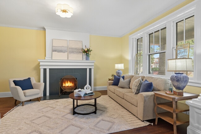 Photo - 3109 W Grace St