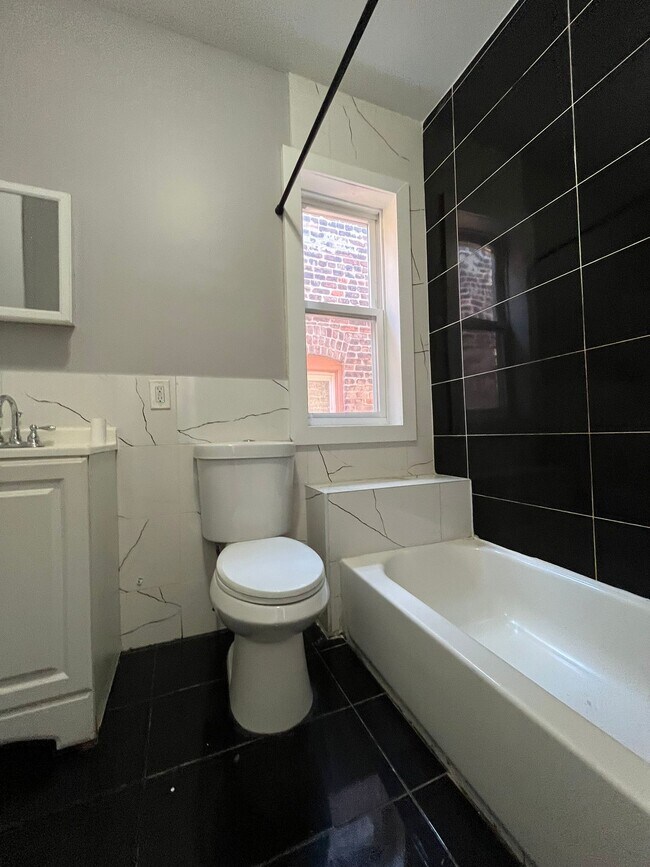 Photo - 268 Dwight St Unit 2