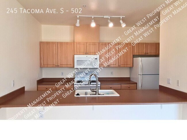 Photo - 245 Tacoma Ave S Unidad 502