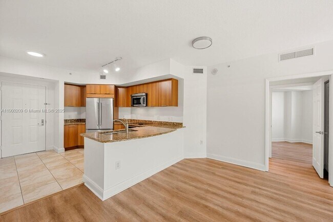 Building Photo - 510 NW 84th Ave Unit 421