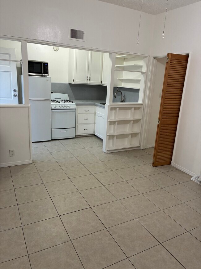 Photo - 3664 W 54th St Unit 3664