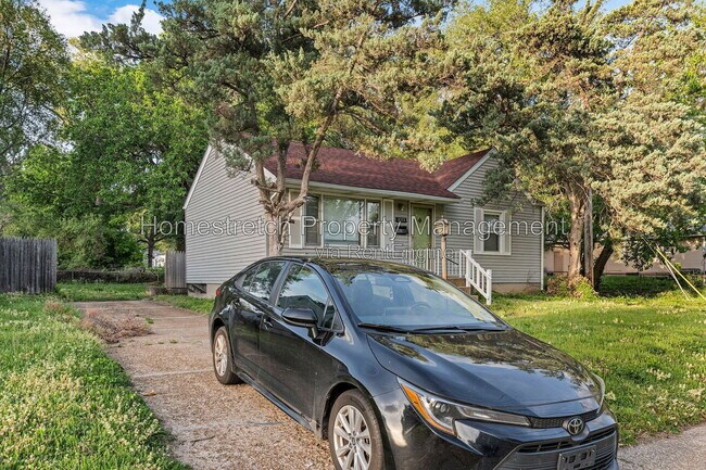 Photo - 8253 Frost Ave