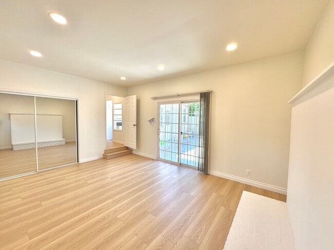 Building Photo - 11720 Utah Ave Unit B