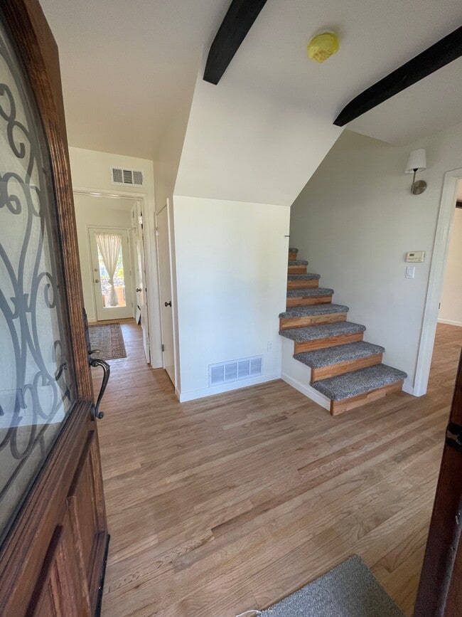 Photo - 576 Blaisdell Dr