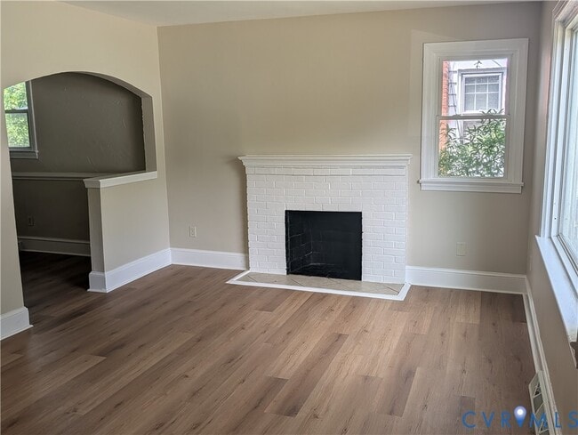Photo - 726 Jefferson Pl