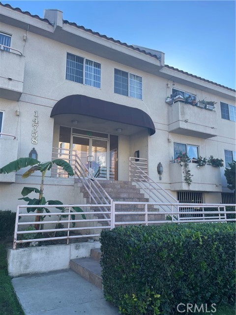 Building Photo - 14758 Magnolia Blvd Unit 106 Rental