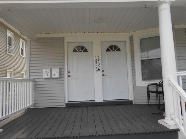 Building Photo - 1537 W Broad St