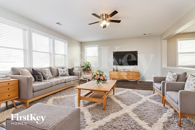 Photo - 85 Parkmont Way