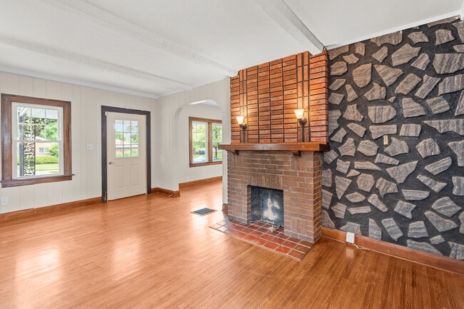 180 Eldred Ave