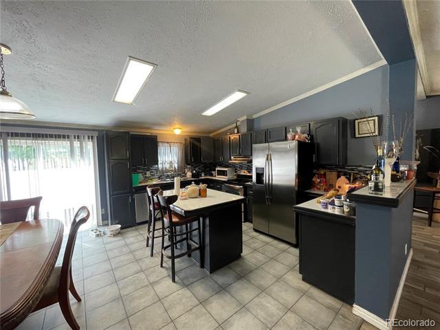 Photo - 5774 Clay St