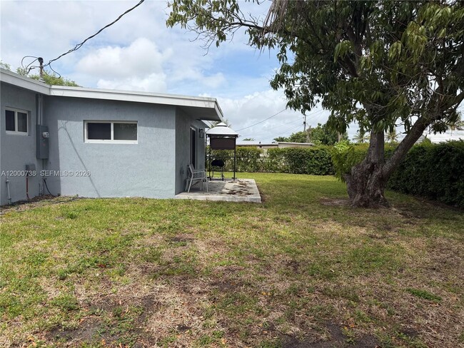 Photo - 20111 Gulfstream Rd