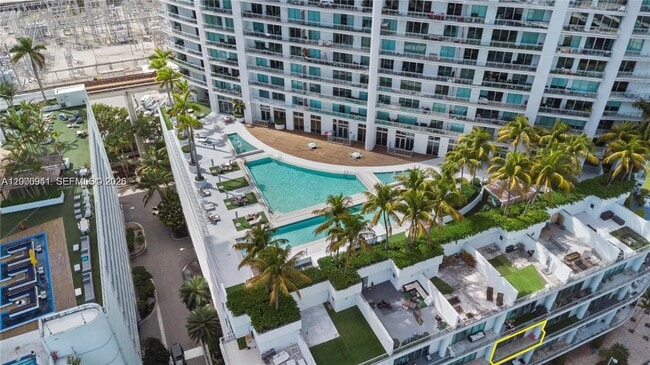 Photo - 90 SW 3rd St Unidad 2908