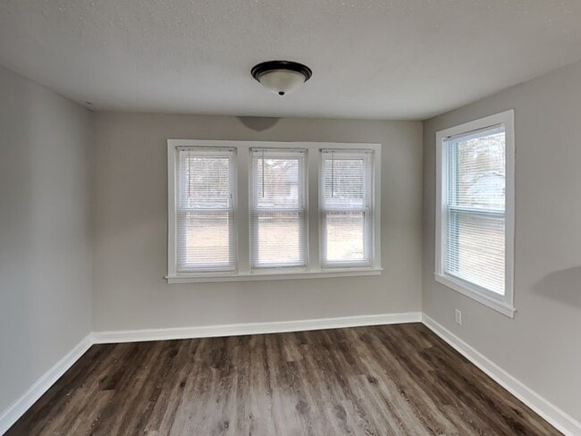 Photo - 6116 N Aldrich Ave