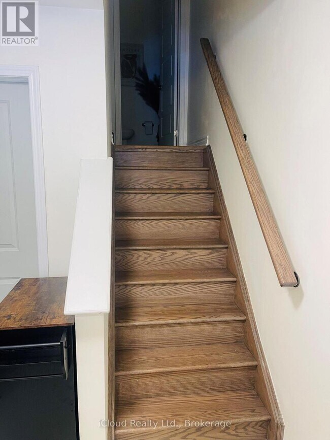 Photo - 114 Frost Ct