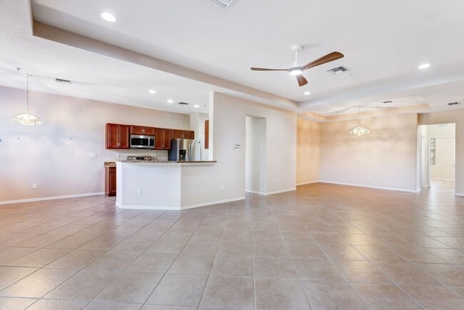 12866 Carrington Cir