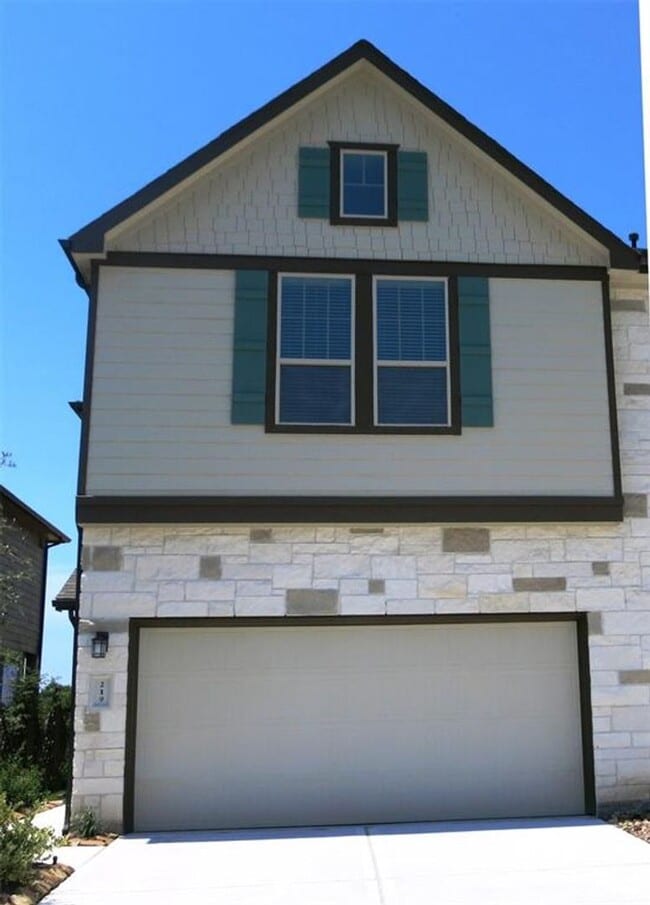 Building Photo - 219 Biltmore Loop Rental