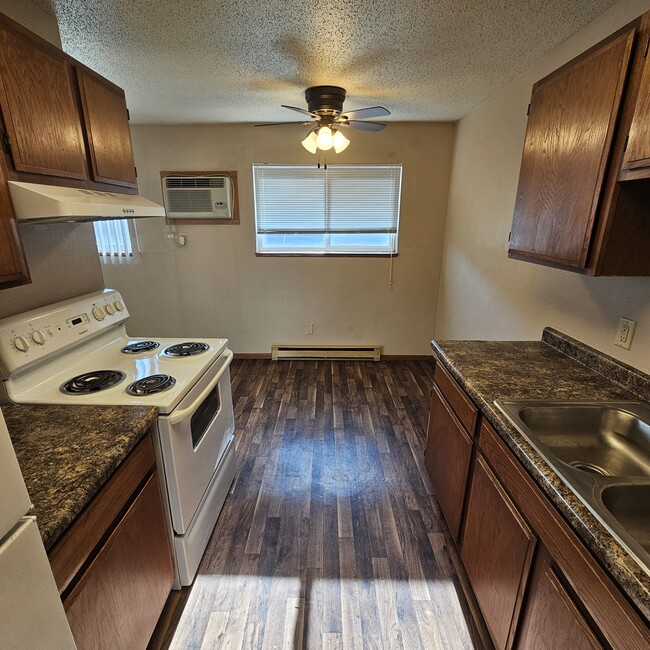 Kitchen - 530 5th St E Unit 103