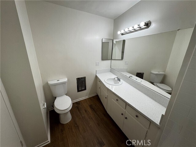 Photo - 475 E Cypress Ave Unidad 110