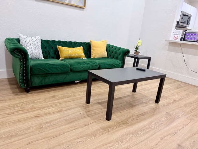 Photo - 20423 NW 29th Pl Unit SI ID1471918P