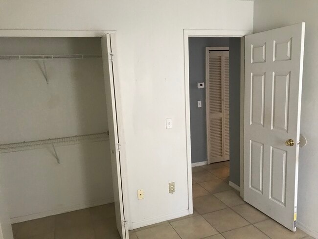 Photo - 513 Seasons Ct