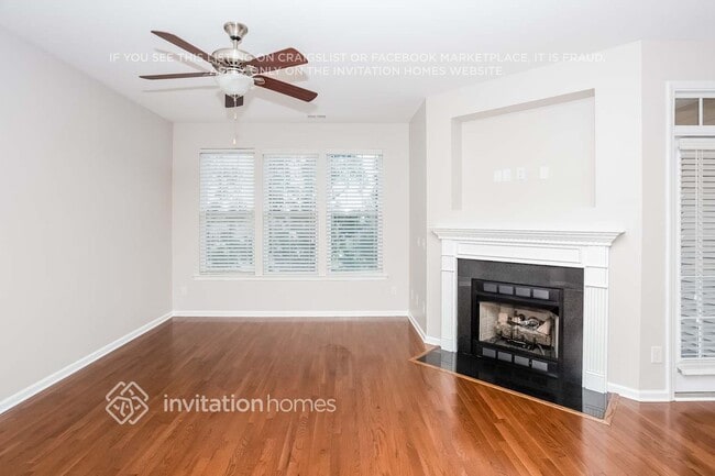 Photo - 890 Windy Falls Dr