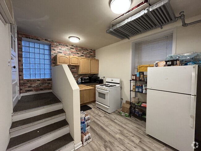 Building Photo - 4621 N Rockwell St Unit G Rental