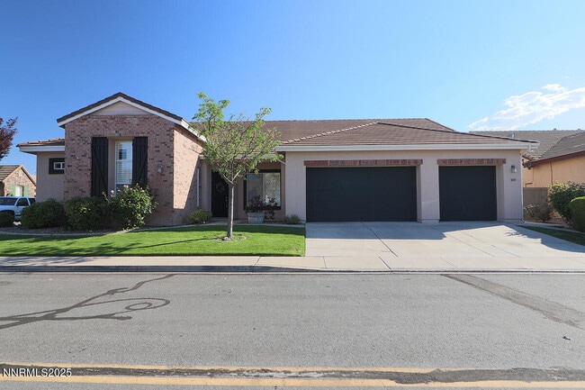 Photo - 1692 Broadstone Way