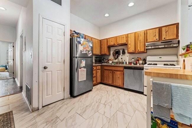 Photo - 4 Union Pk St Unit 3