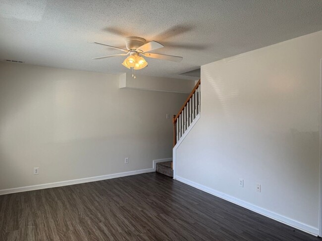 Photo - 3 bedroom, 1.5 bath Townhouse.