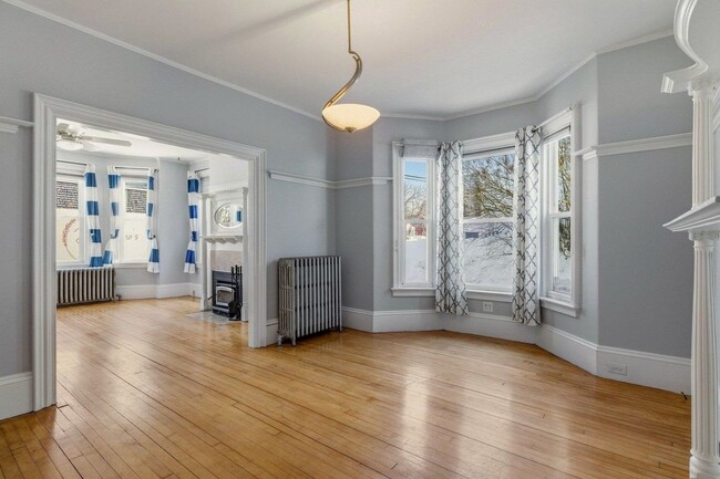 Photo - 514 Middle, 1