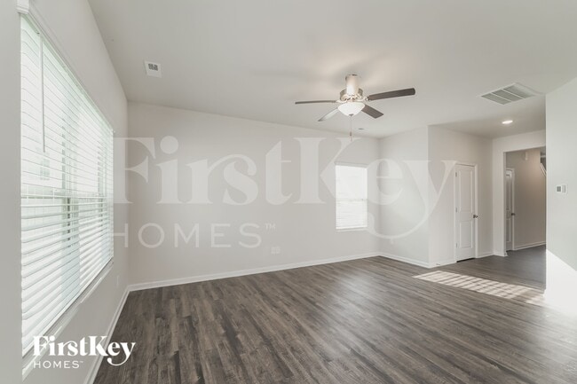 Photo - 5304 Cobblestone Glen Dr