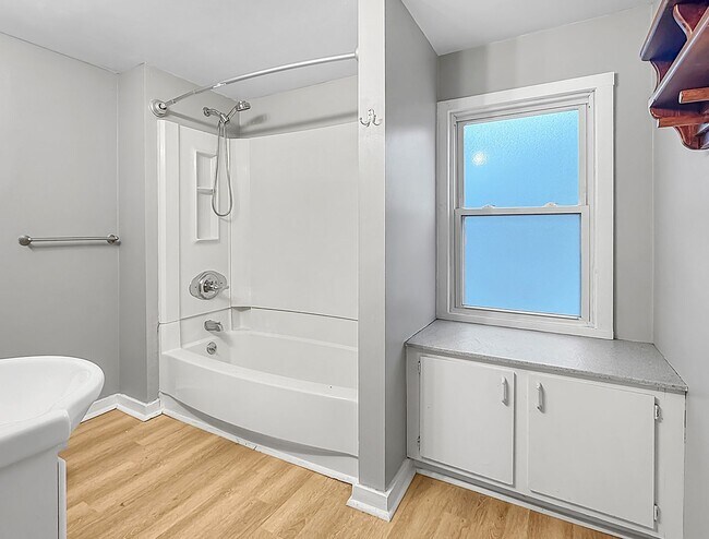 Photo - 129 Palmer St NE Unit 2